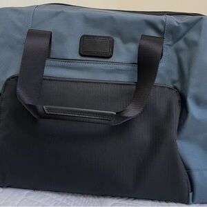 Tumi Black Duffel Bags Sturdy Fabric Wide Base